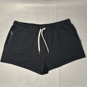 Vuori Halo Performance shorts Size XL